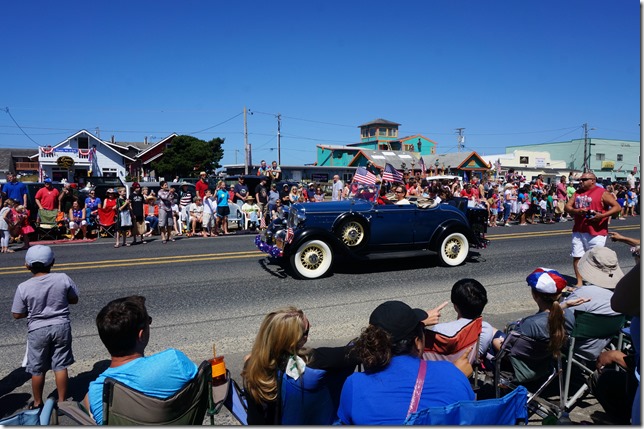 Parade_Car_1